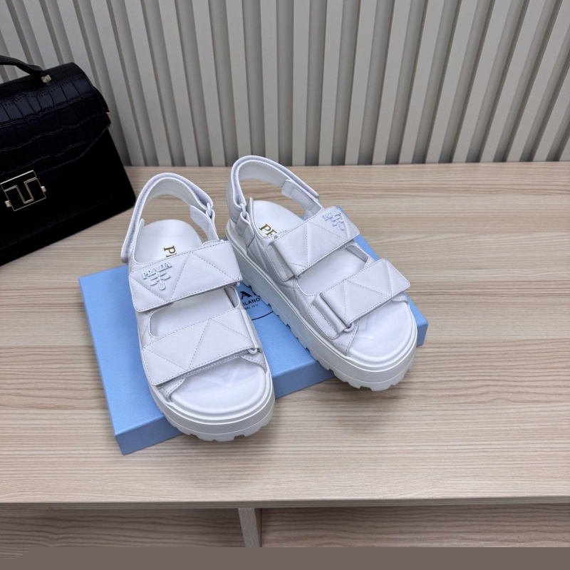 Pra*a sandals